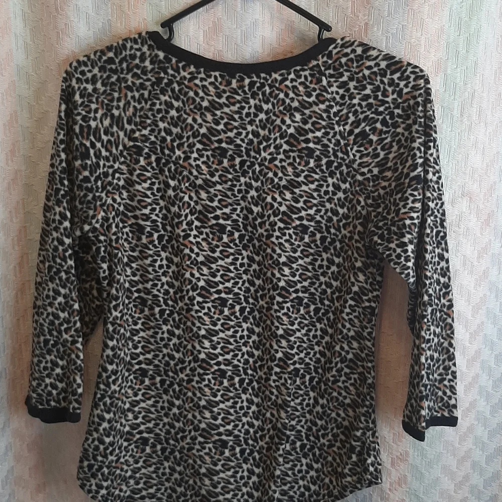 Longsleeve Leopard Print Betsy Johnson Intimate Fleece Pajama Top Small